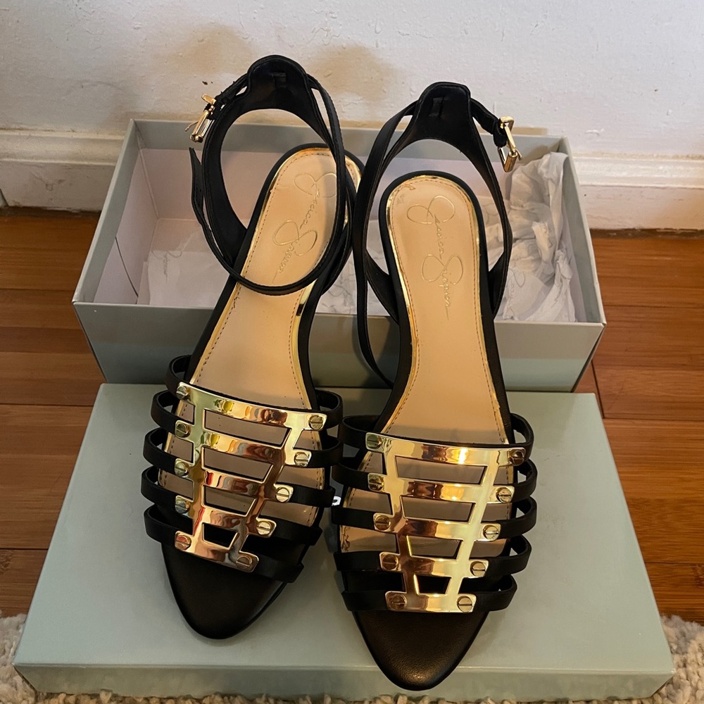 Jessica Simpson Black and Gold Flat Strappy Sandals Ebelah